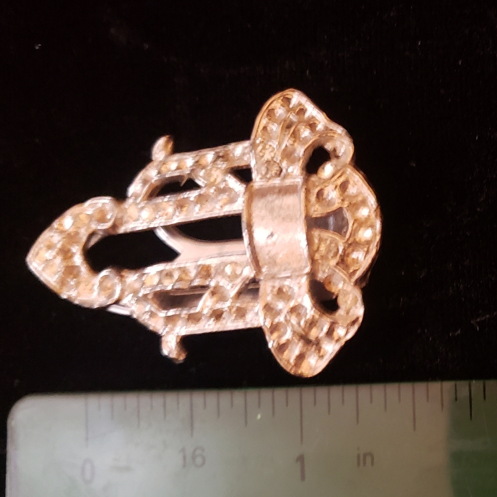 Stunning Vintage Art Deco Rhinestone Dress Clip (c. 1930s) - Picture 8 of 9